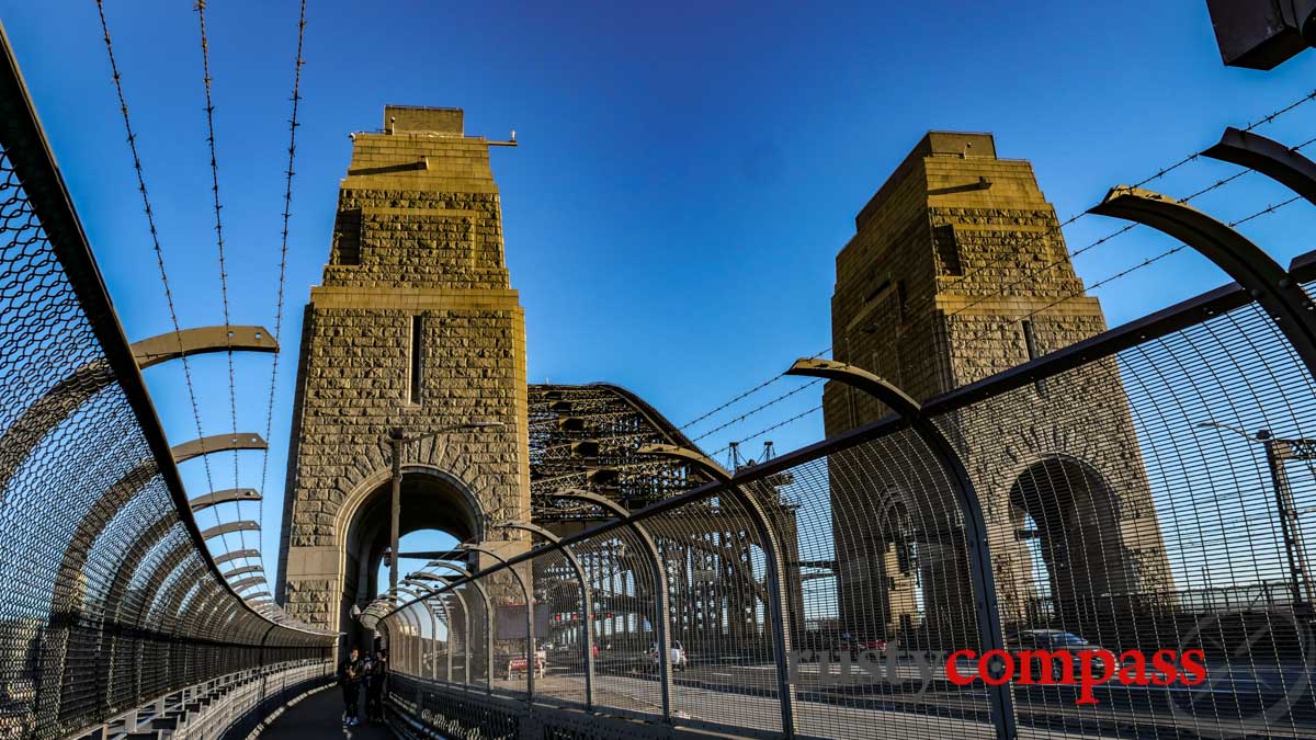 The walk across Sydney Harbour Bridge